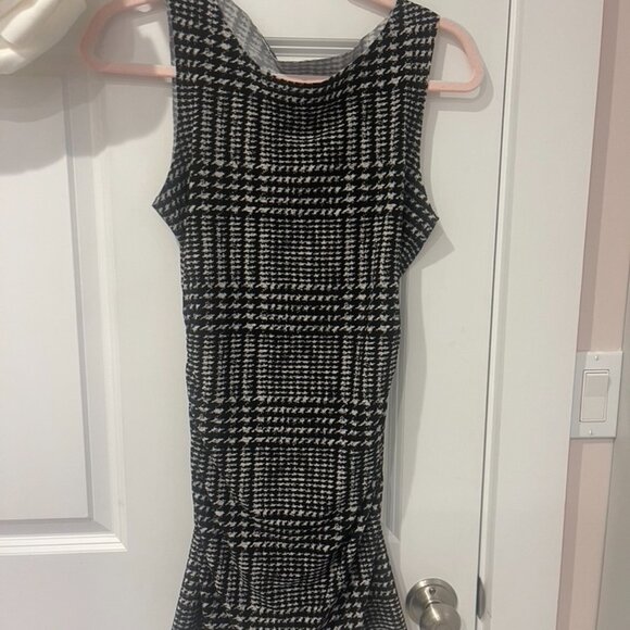 Norma Kamali Women's Long Sleeve Turtleneck Pickleball Dress - Picture 4 of 6